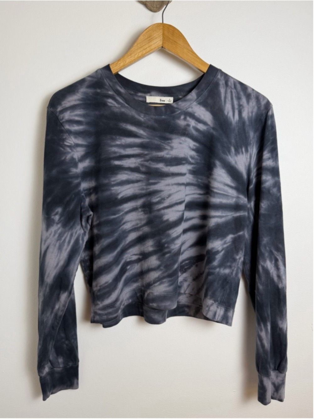 Wilfred Free Blue Tie Dye Cropped Long Sleeve Tee Size M